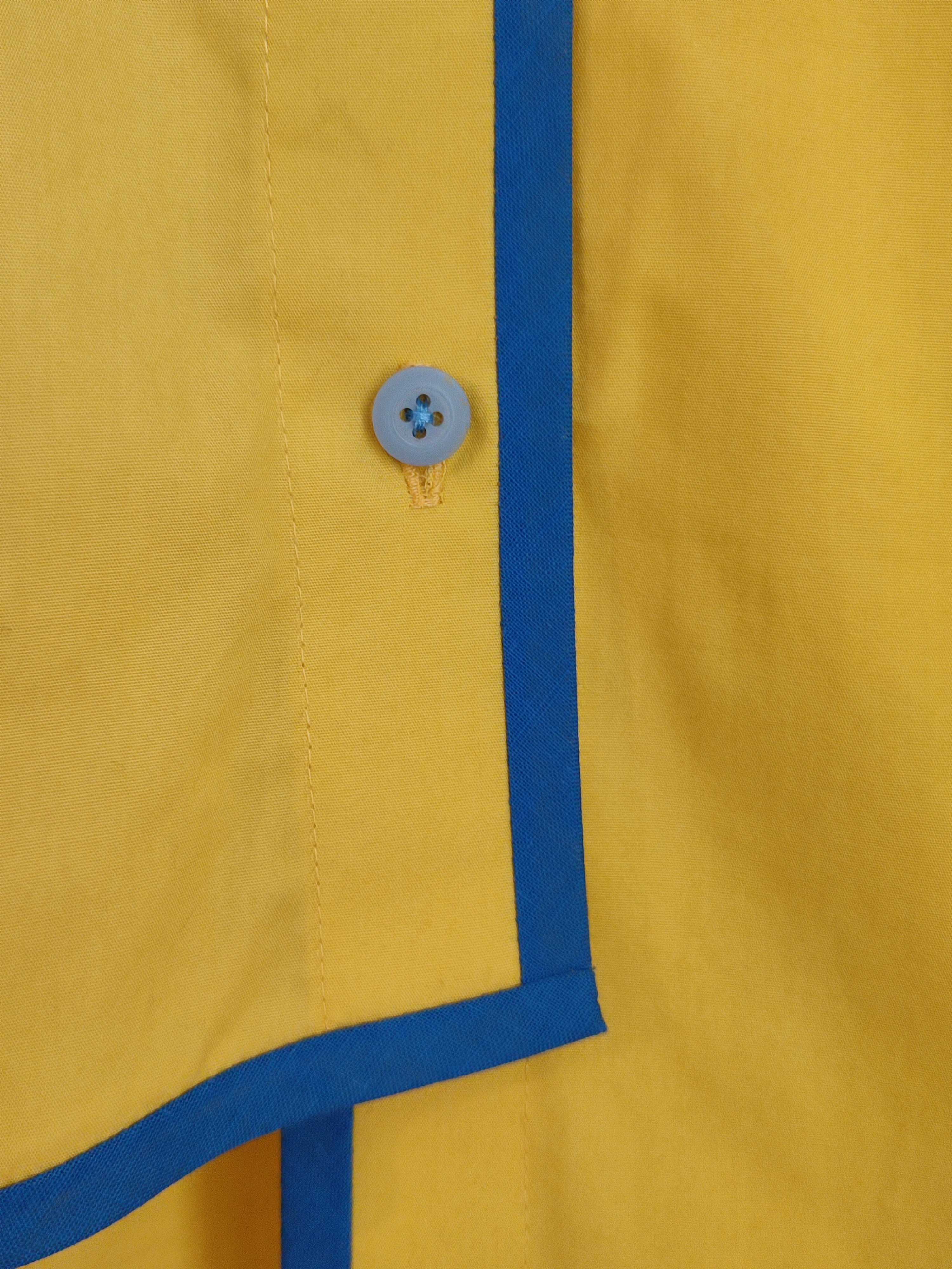 Gelbe Bluse