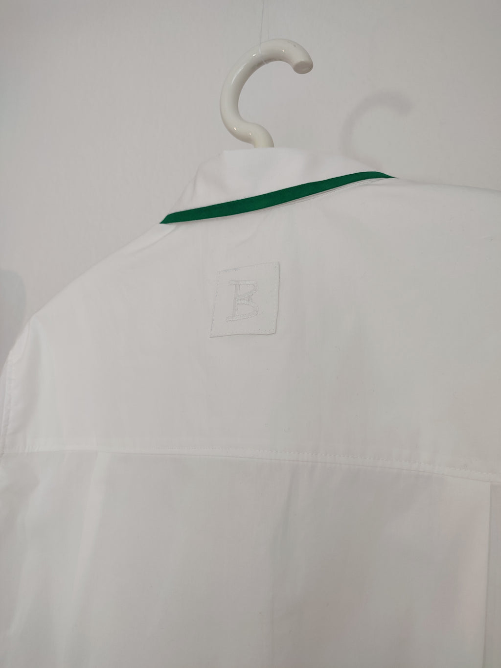 Bluse mit buntem Schrägband