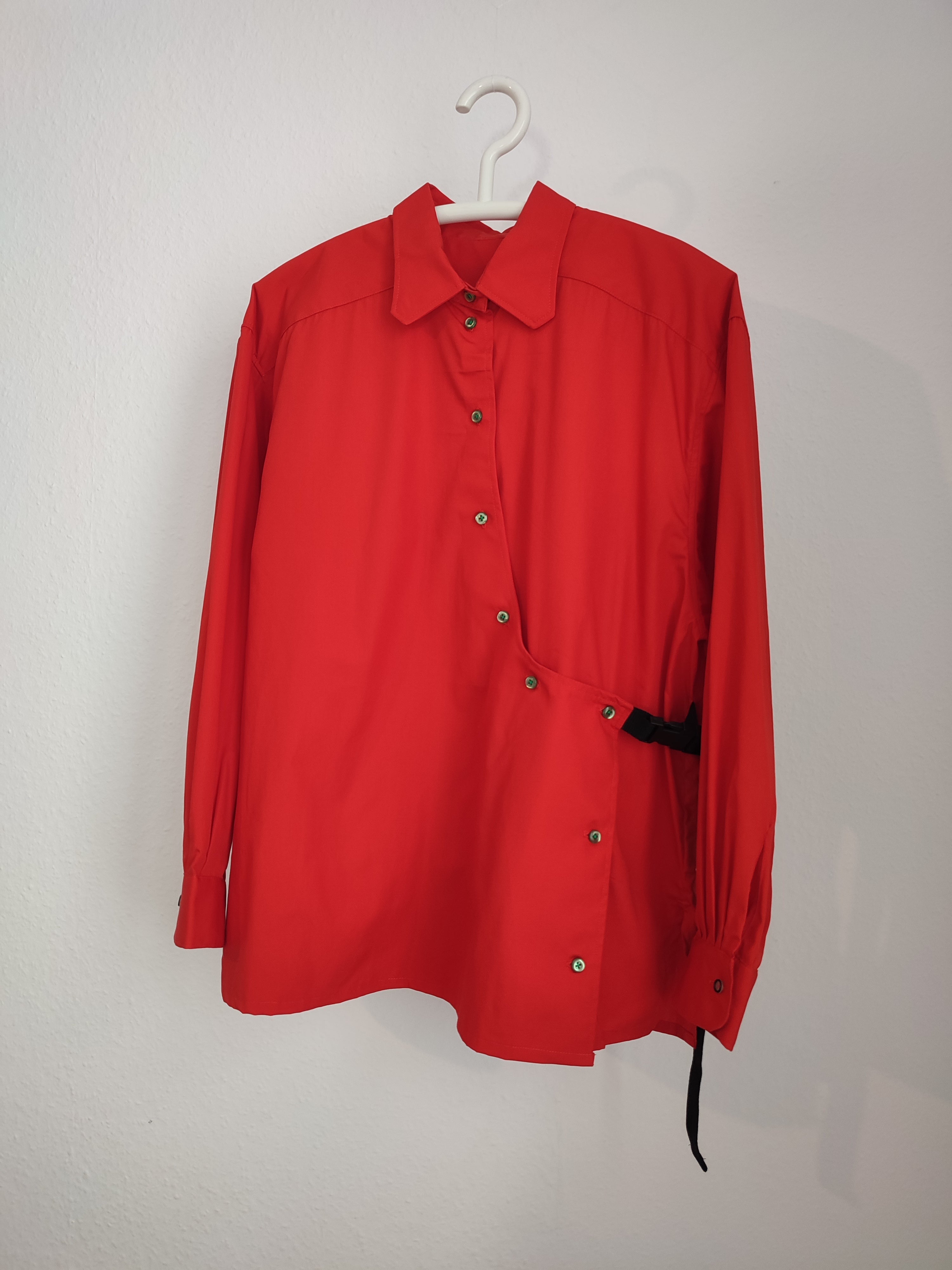 Rote Bluse