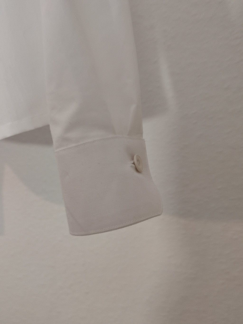 Schmale Bluse mit riesen Kragen
