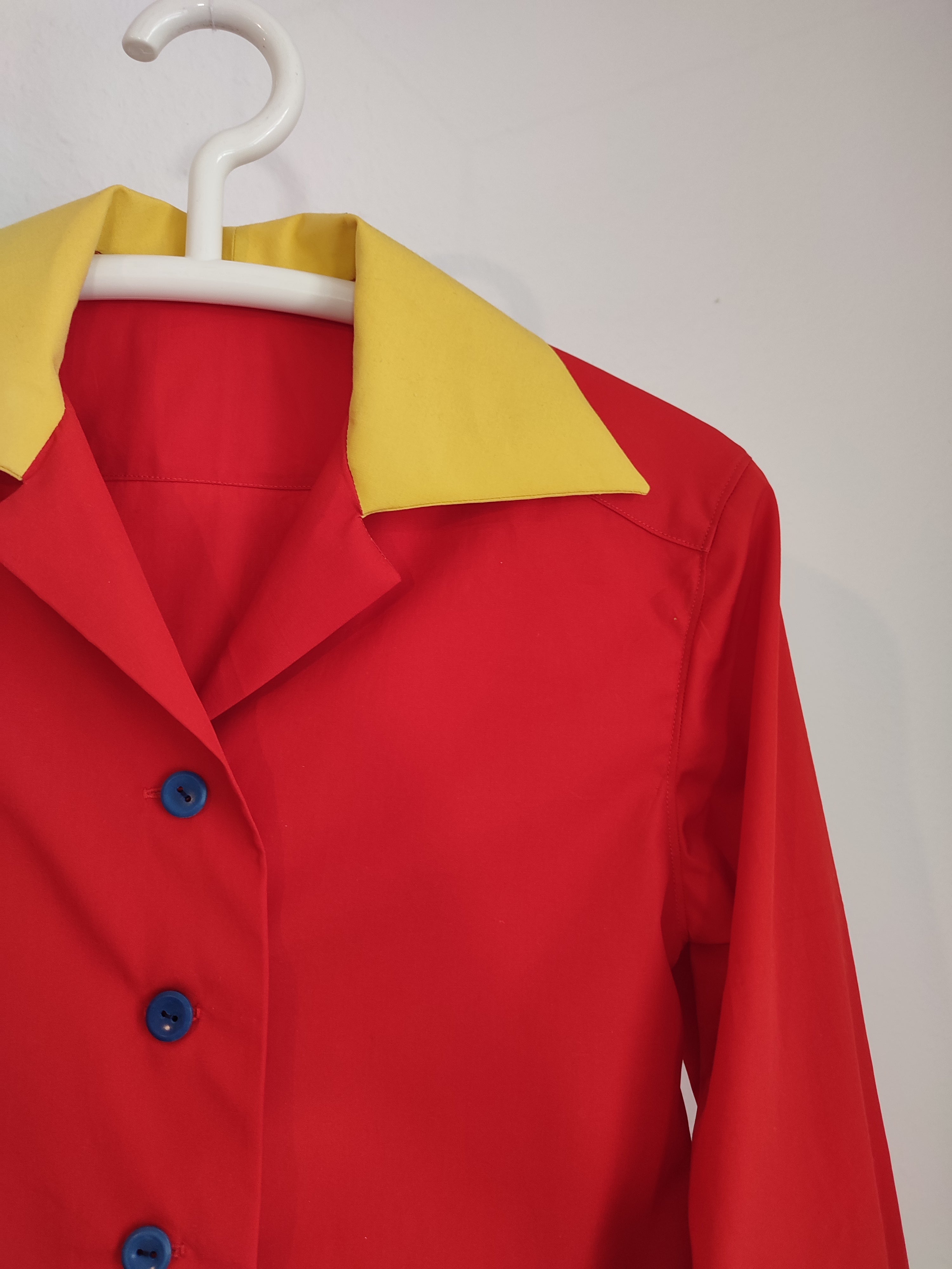 Schmale bunte Bluse