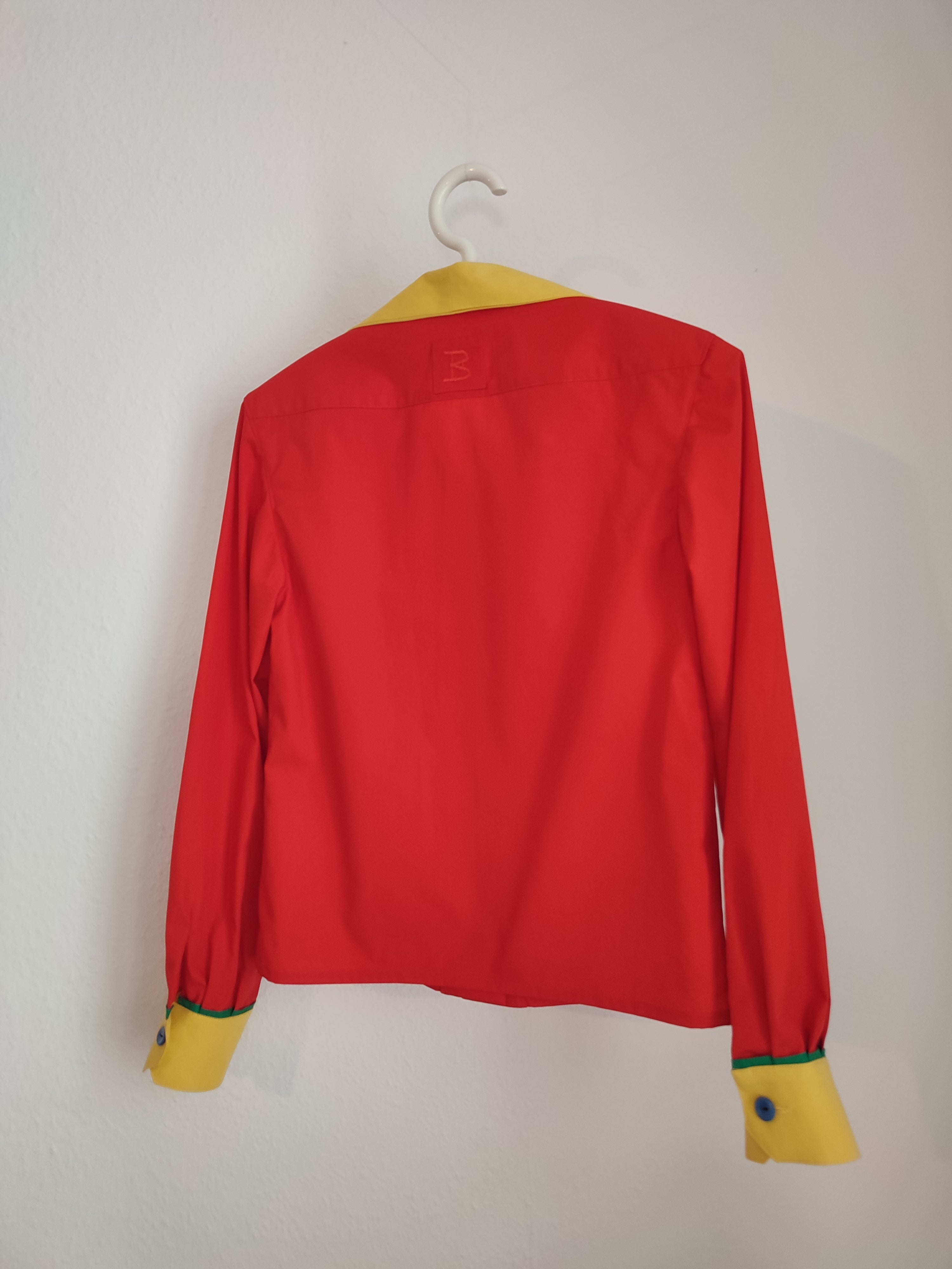 Schmale bunte Bluse