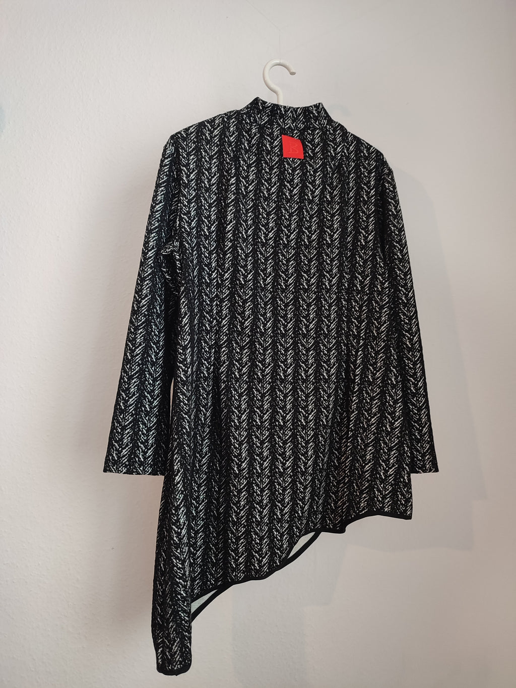 Schwarzes Kleid