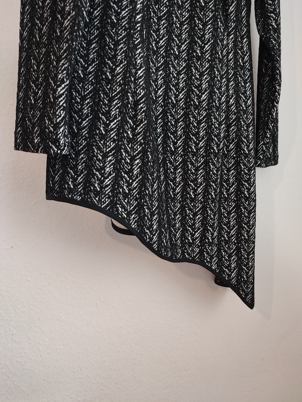 Schwarzes Kleid
