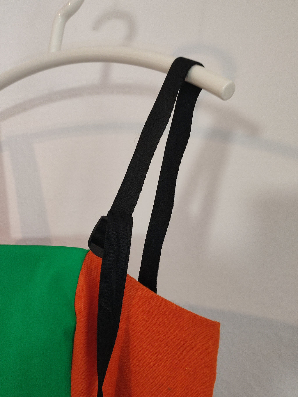Grün orangenes Top