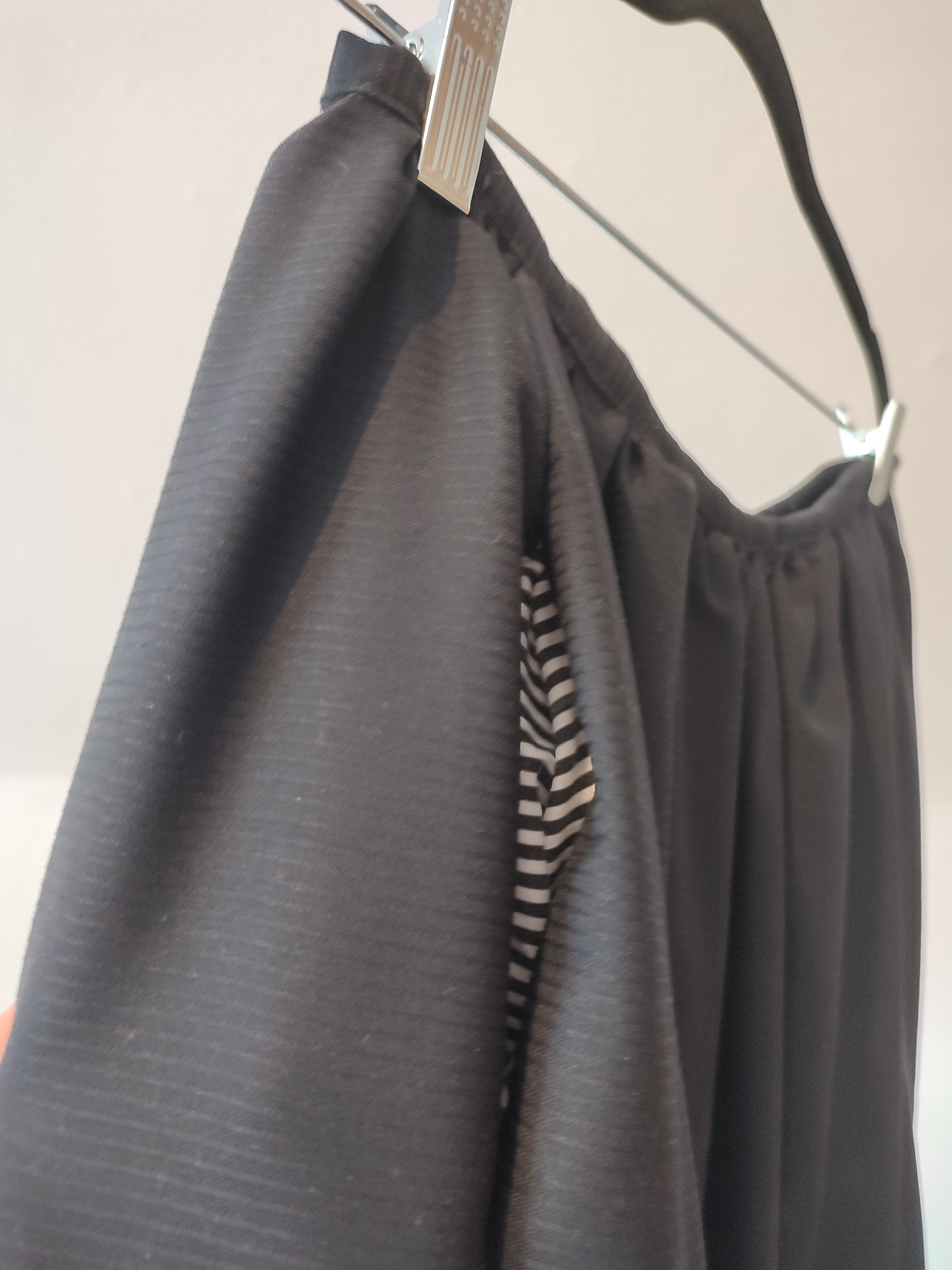 Langer blauer Rock