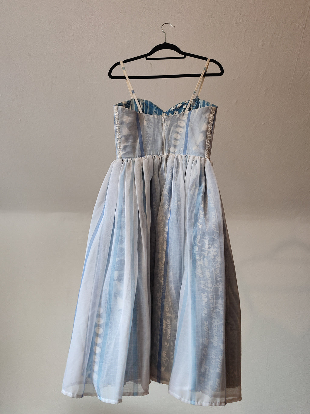 Weißes Midikleid