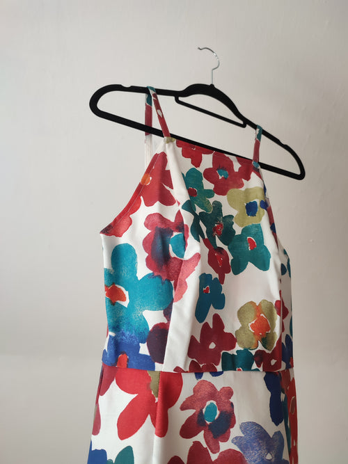 Geblümtes Kleid