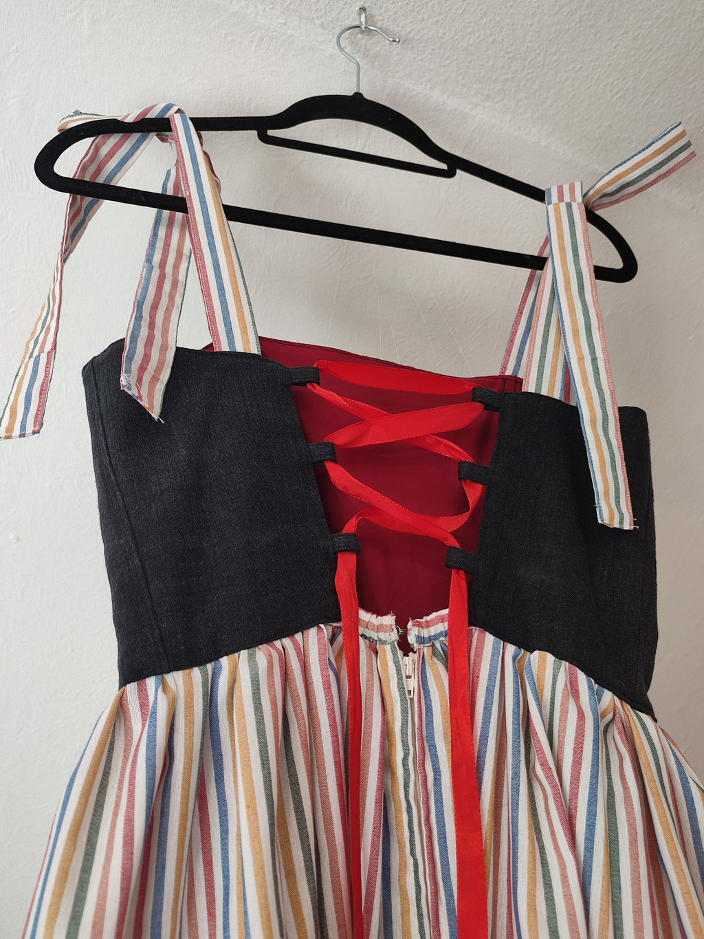 Regenbogen Kleid
