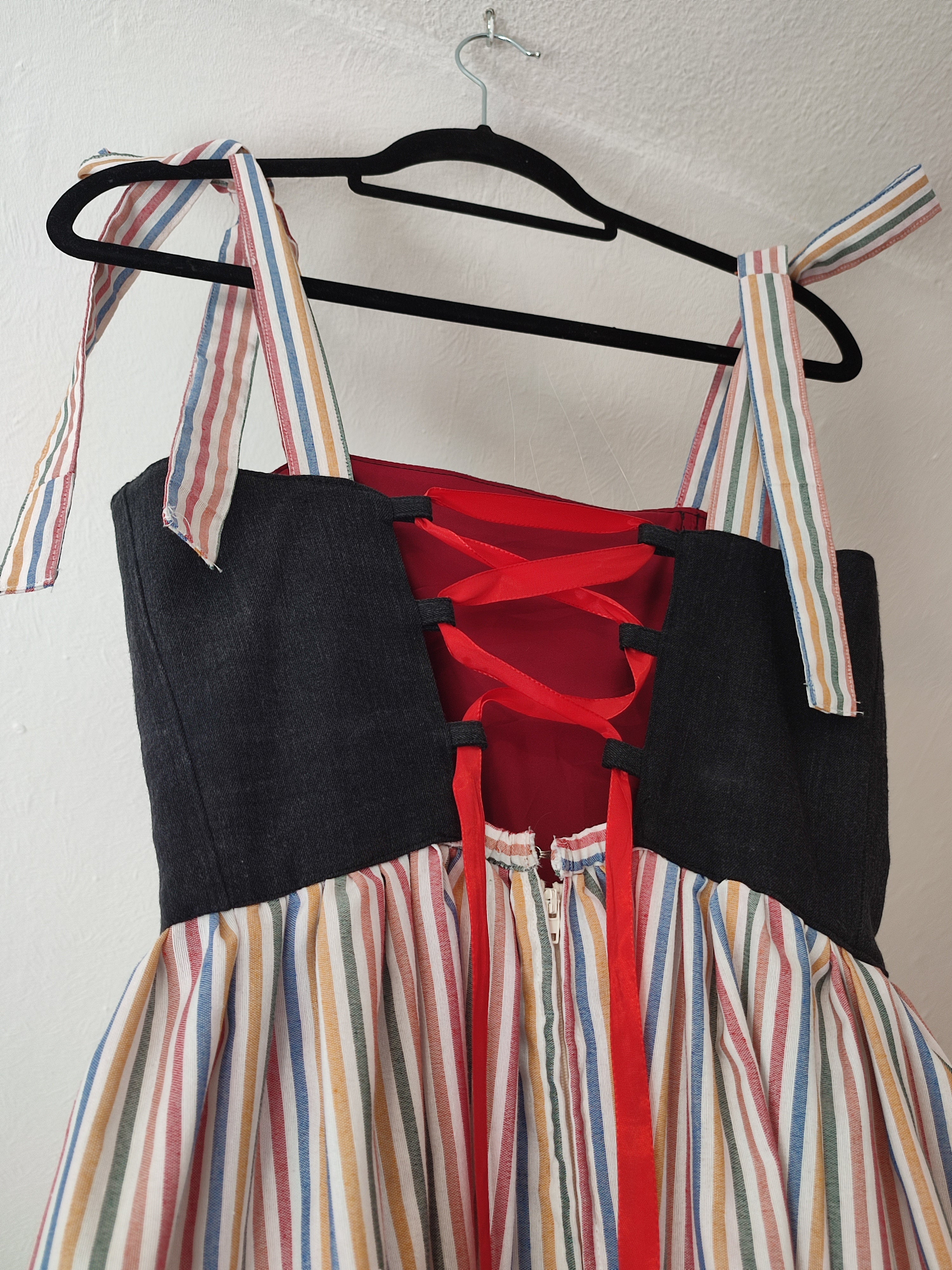 Regenbogen Kleid