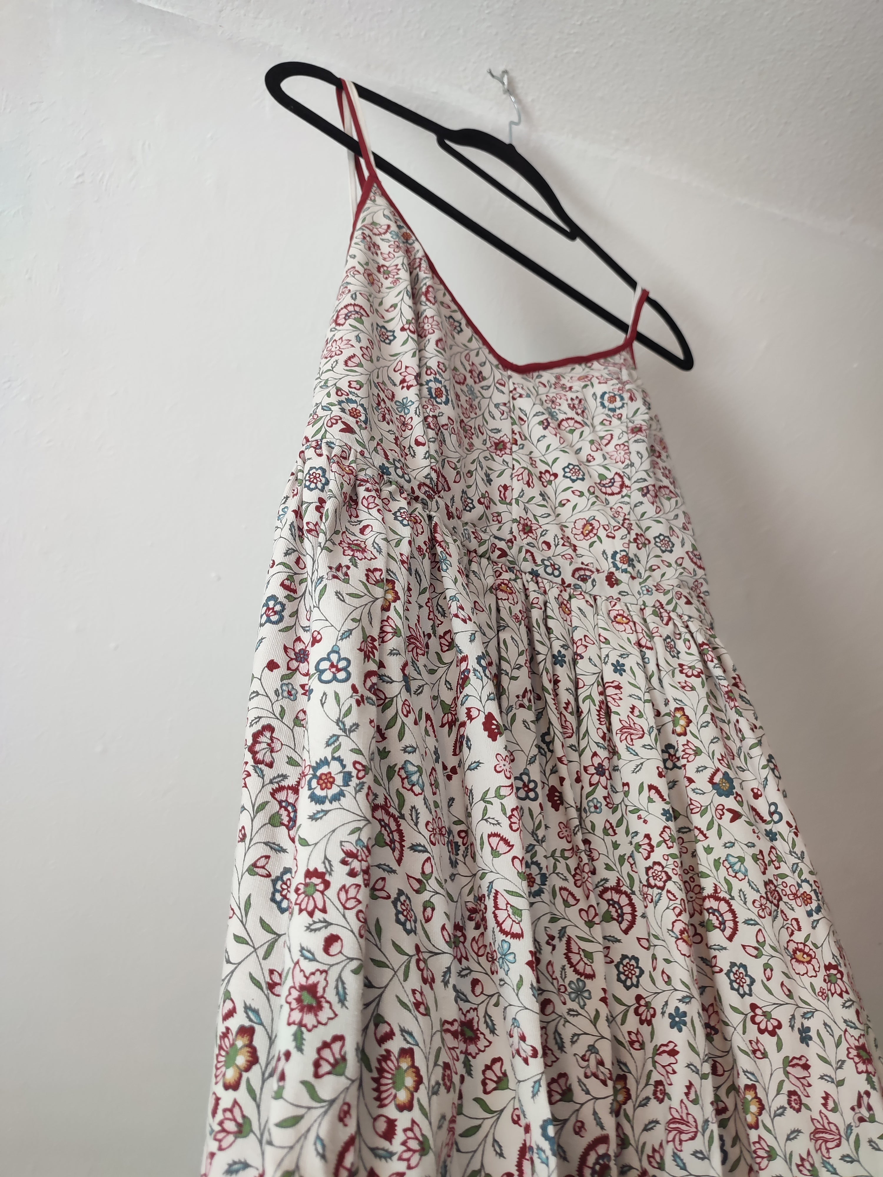 Rückenfreies Kleid