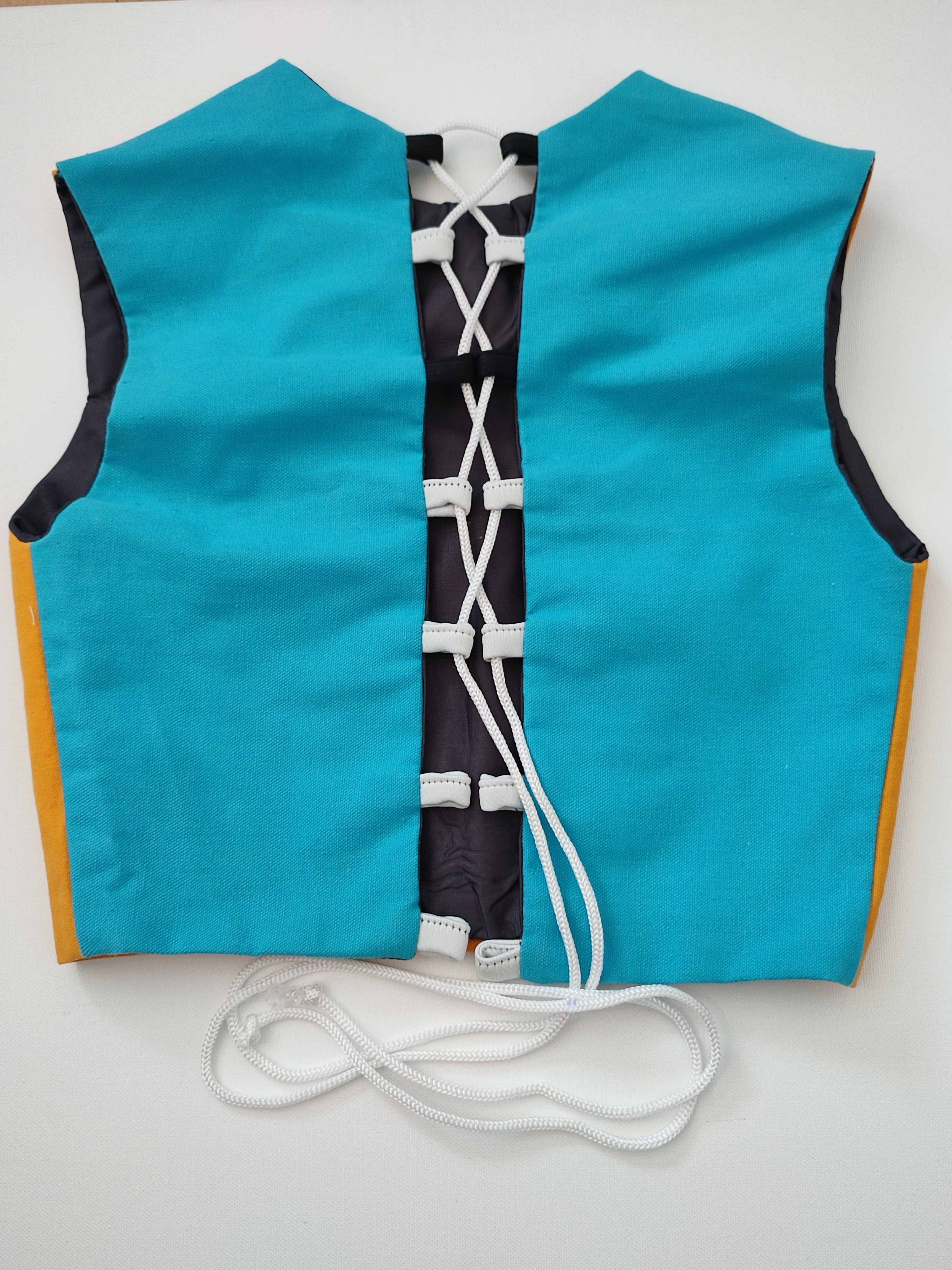 Orange blaues Top