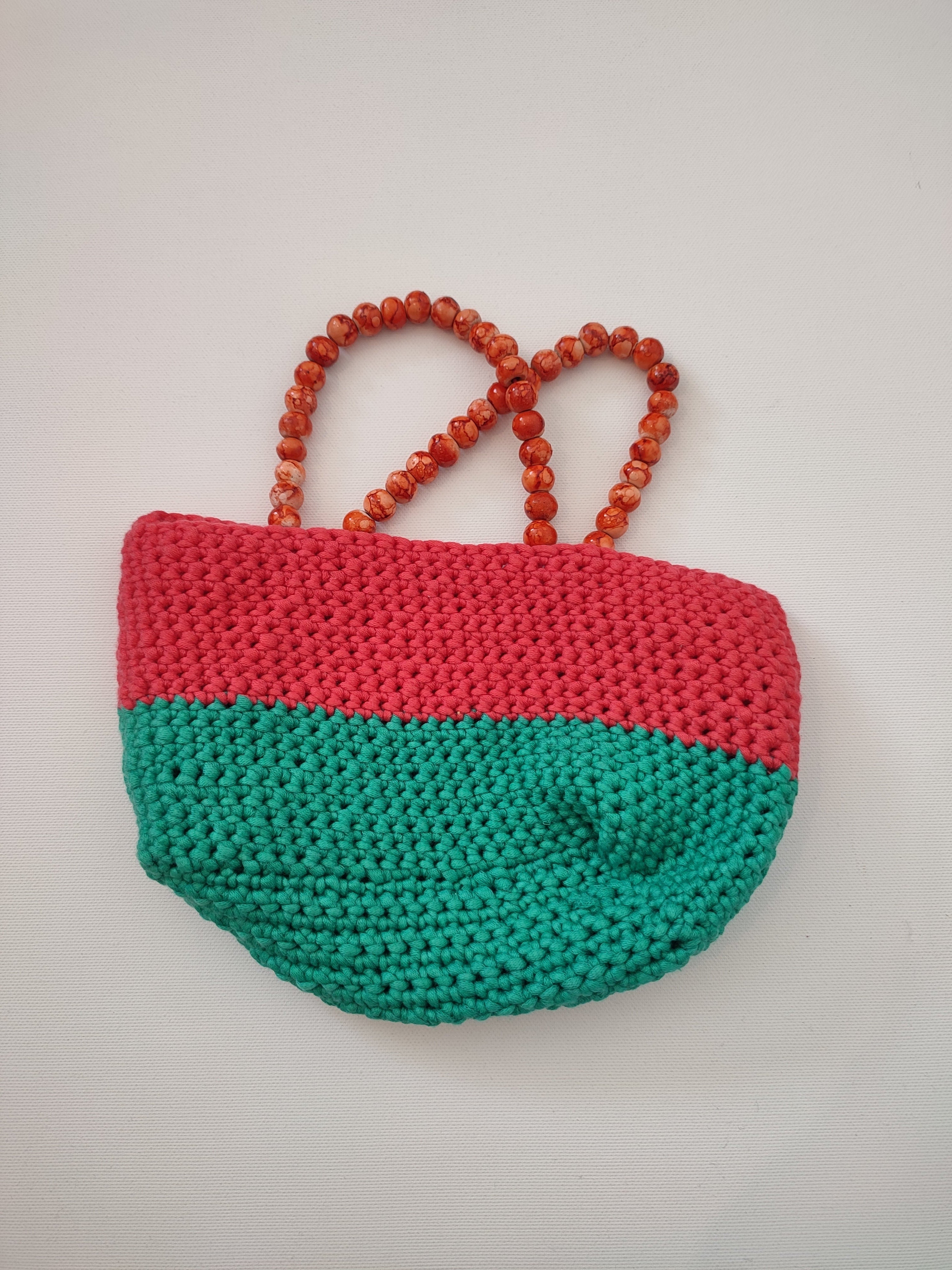 Kleine gehäkelte Tasche