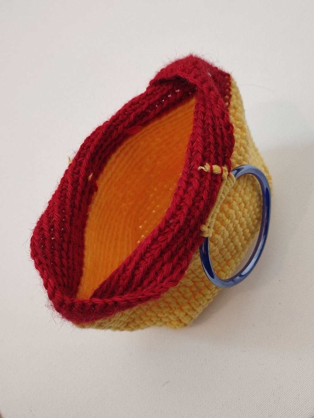 Kleine gehäkelte Tasche