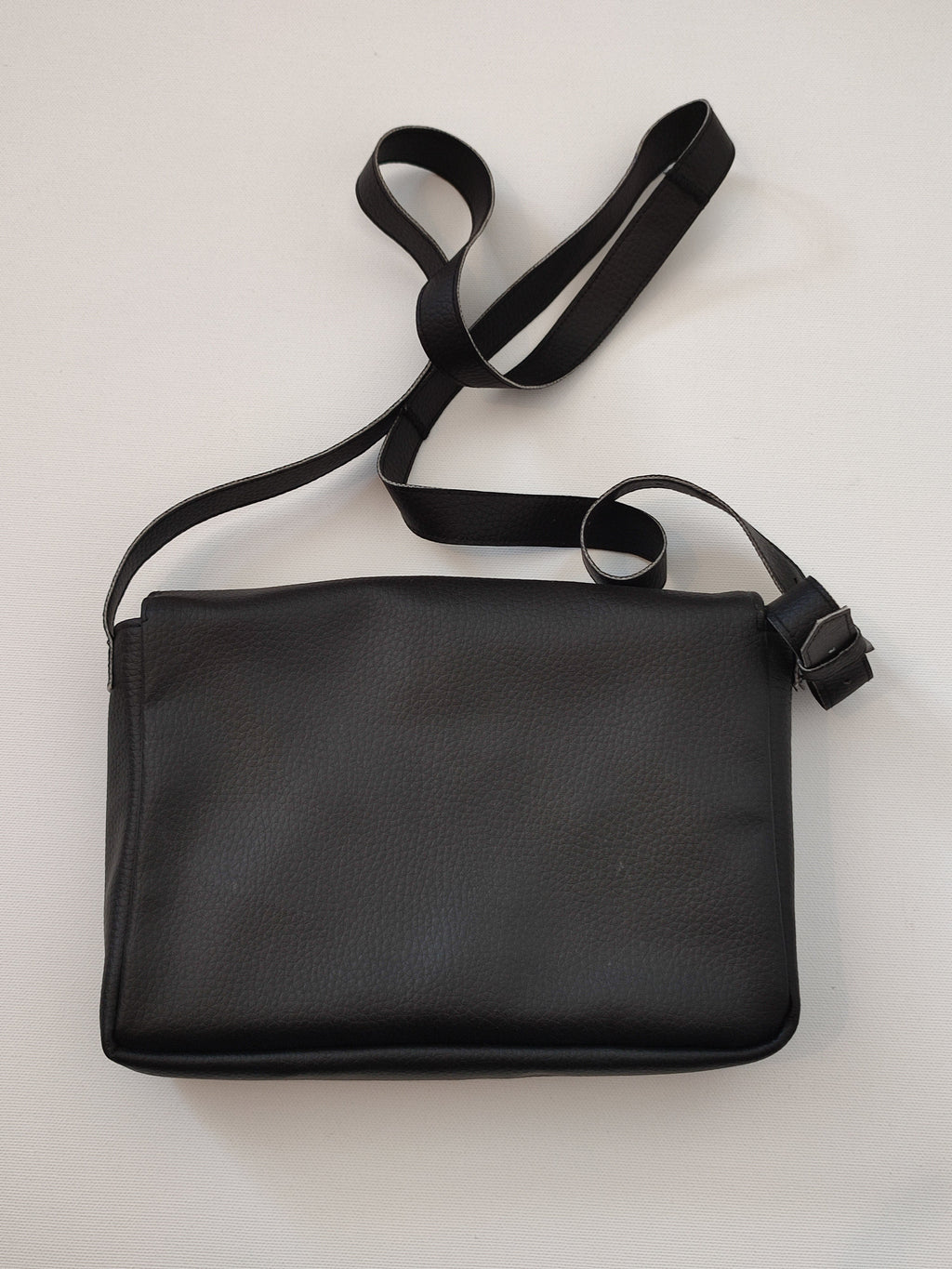 Kleine Kunstledertasche