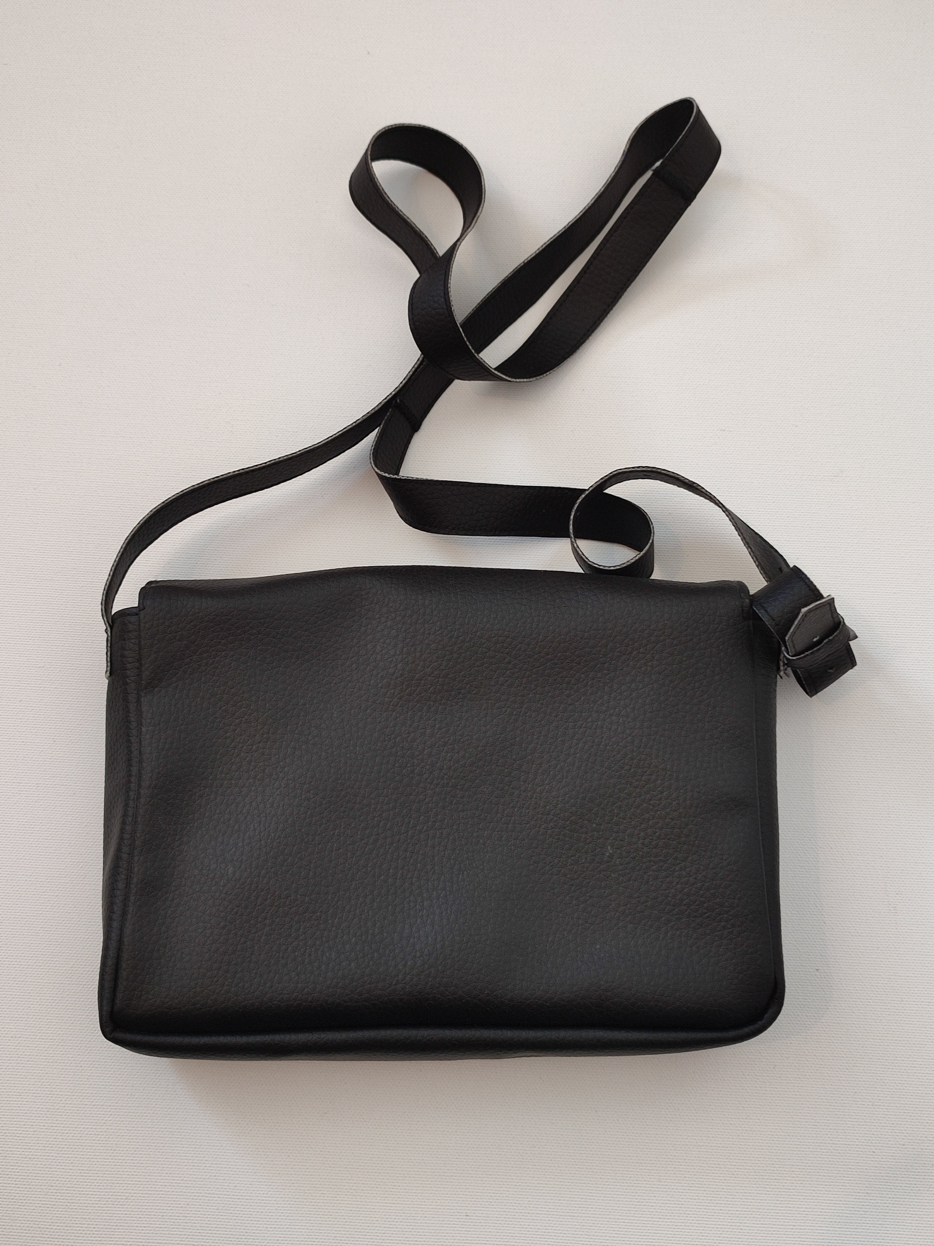Kleine Kunstledertasche