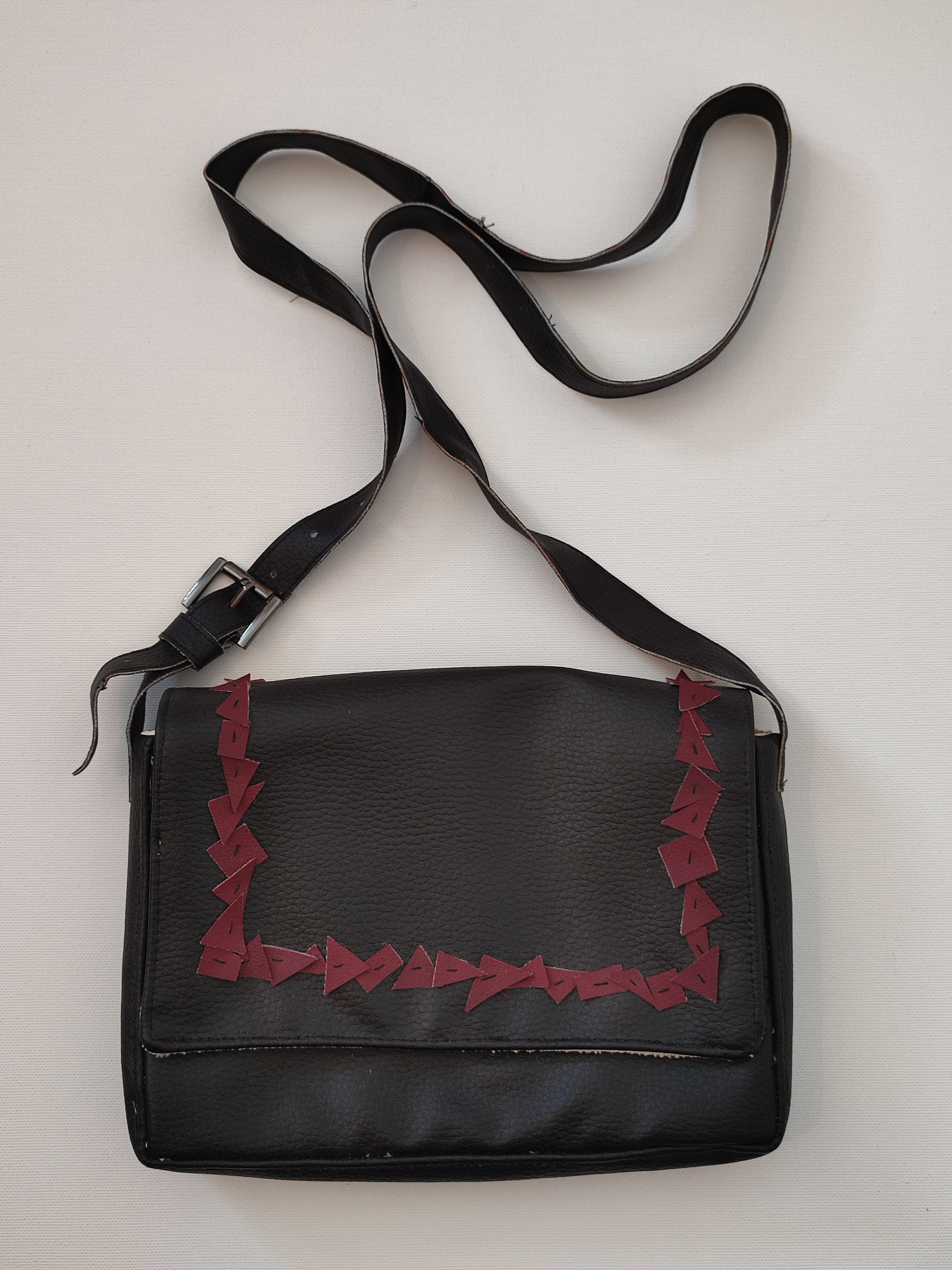 Kleine Kunstledertasche