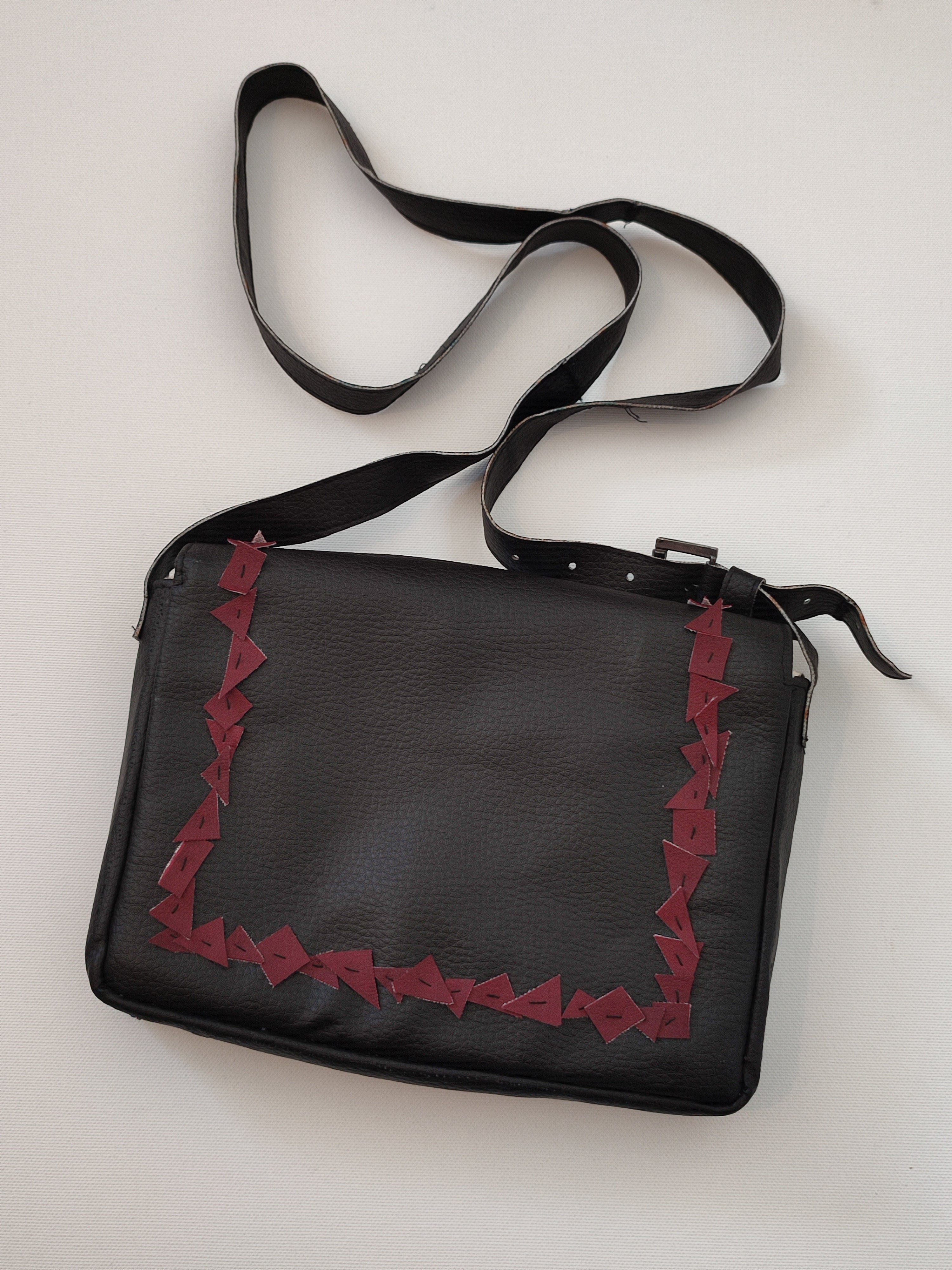 Kleine Kunstledertasche
